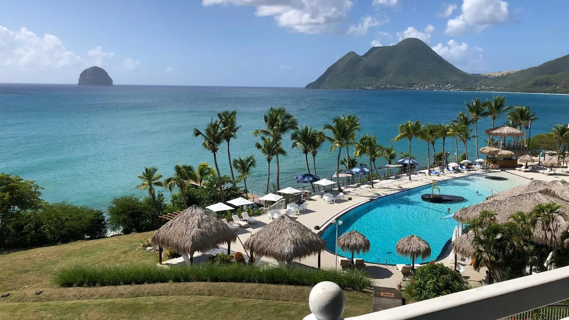Appartement Superbe Studio Avec Piscine Et Vue Incroyable Le Diamant